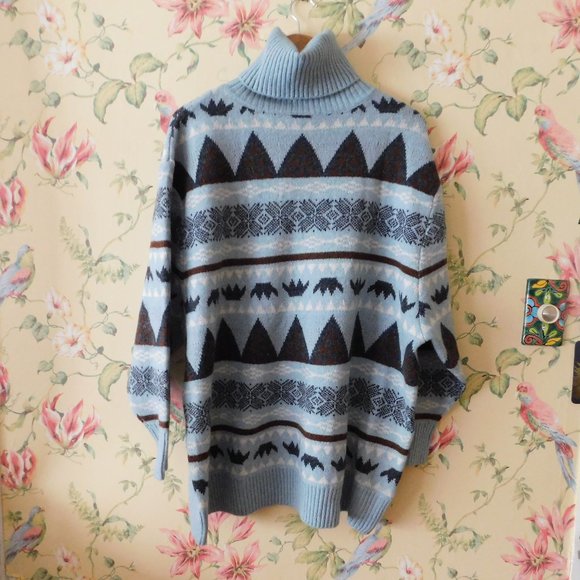 🌲🦌 Oversized Cozy Mountain Turtleneck Blue Sweater - Picture 2 of 7